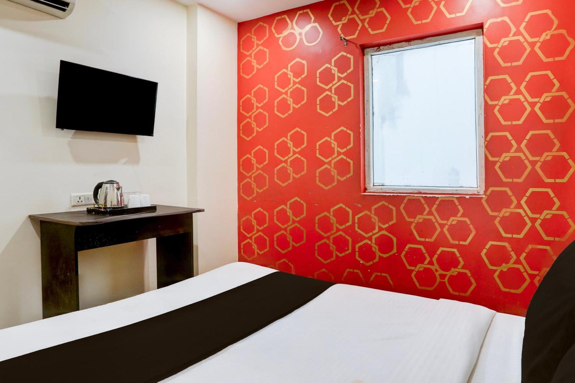 Super Hotel O S J Residency Delhi  Bagian luar foto