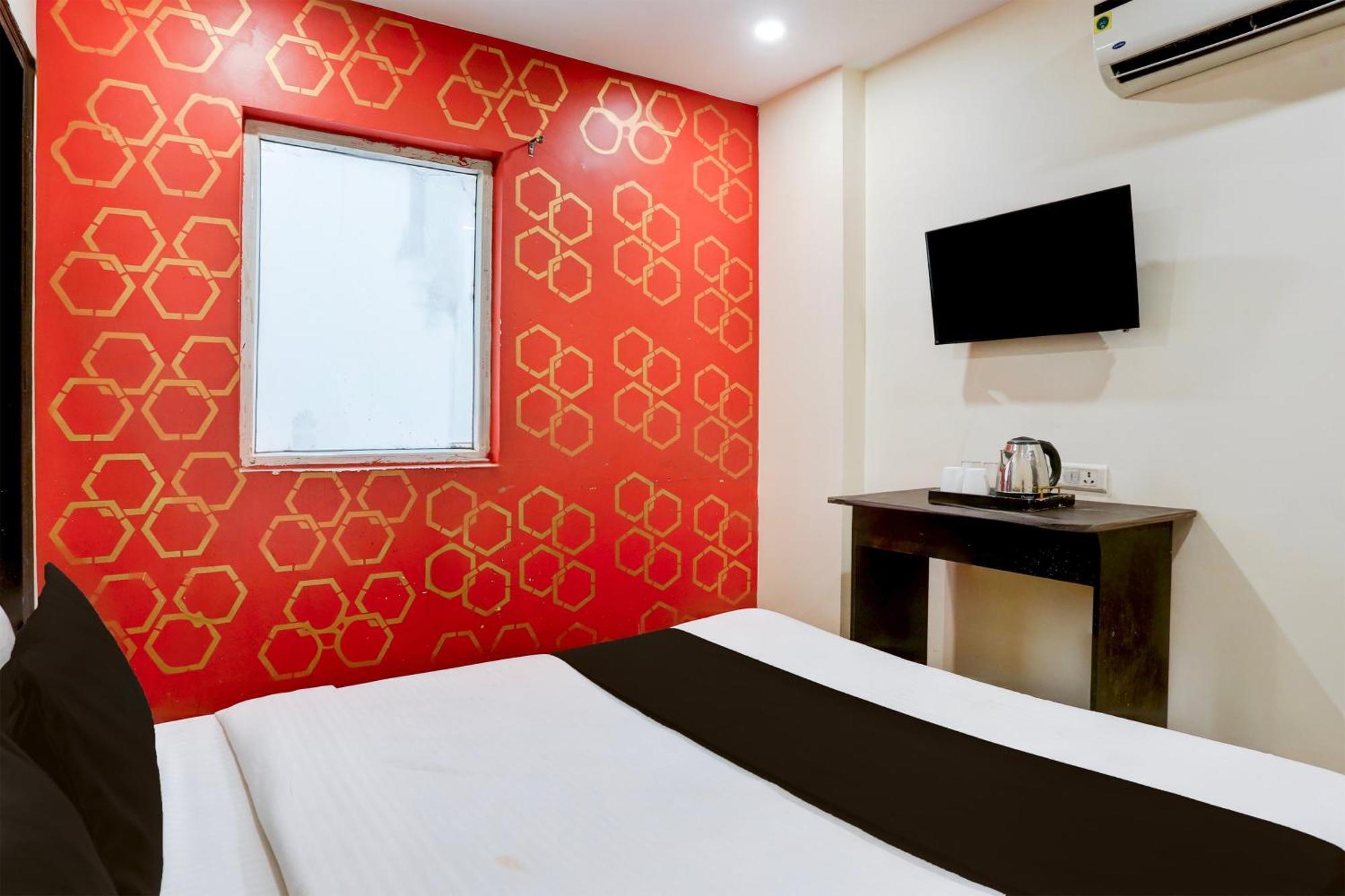 Super Hotel O S J Residency Delhi  Bagian luar foto